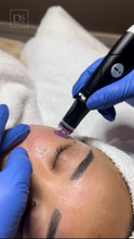 Load image into Gallery viewer, Day 5: Hydrafacial Platinum Plus - Buy 3 Get 1 Free
